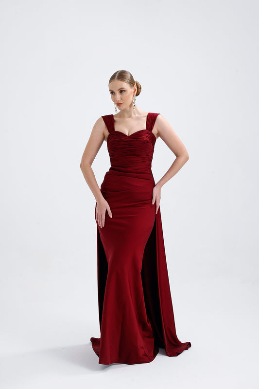 𝐂𝐋𝐀𝐑𝐄𝐓 Askılı Büzgülü Arka Pelerinli Uzun Kokteyl Elbisesi