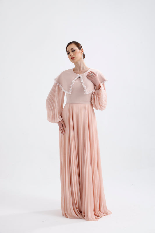 𝐒𝐀𝐌𝐀𝐍𝐓𝐇𝐀 Krep Yaka İşlemeli Pliseli Şifon Tesettür Abiye Elbise