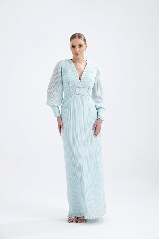 𝐒𝐀𝐌𝐈𝐑𝐀 Pliseli V-Yaka Taş İşlemeli Şifon Abiye Elbise