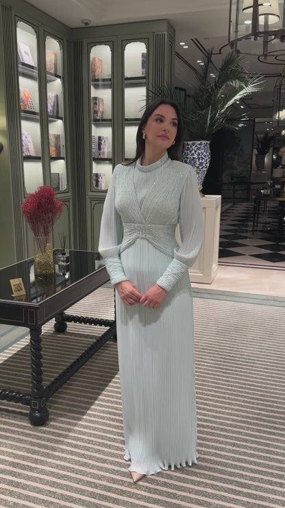 𝐒𝐀𝐌𝐈𝐑𝐀 Pleated Portable Collar Hijab Chiffon Evening Dress